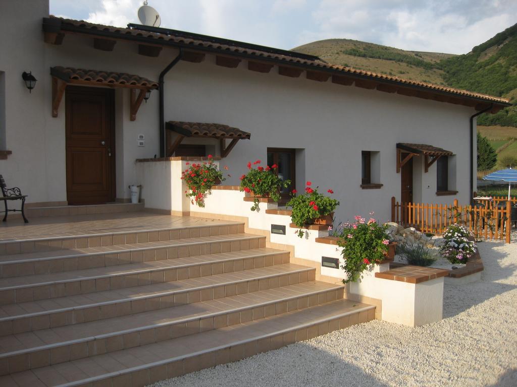 Bed and Breakfast La Collina Di Peppino Trasacco Экстерьер фото