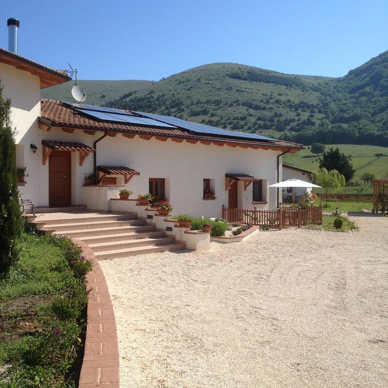 Bed and Breakfast La Collina Di Peppino Trasacco Экстерьер фото