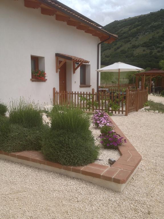 Bed and Breakfast La Collina Di Peppino Trasacco Экстерьер фото